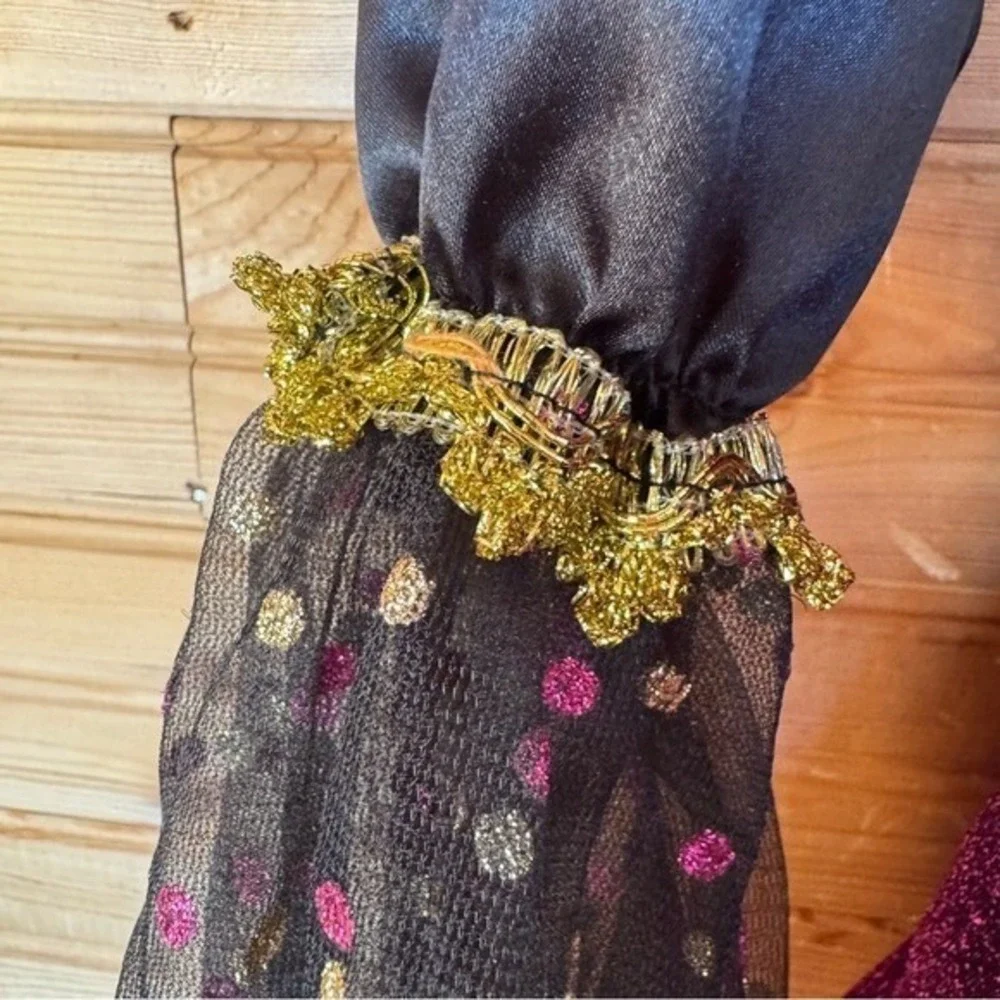 N/A fancy witch
